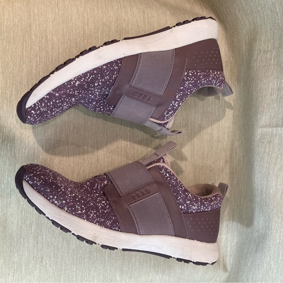 TRAQ by Alegria Sz 40 Volition Eggplant Rain Slip On Sneakers Walking Shoes - Picture 6 of 12